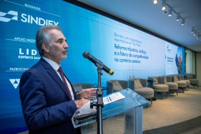 Imagem de Sindiex reúne empresários para discutir reforma tributária e competitividade no comércio exterior